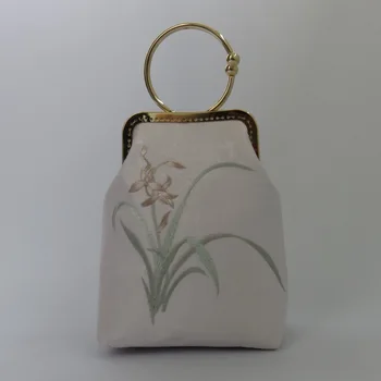 

New Embroidery Vintage Chic Lady Women Bag Chain Strap Phone Bags Small Kiss Lock Shell Tote Women's Handbags Purses free ship