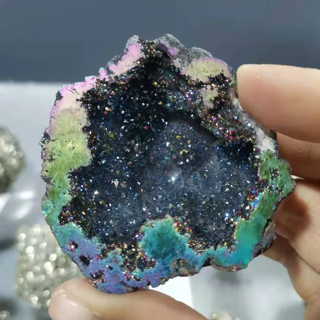 Природный Агат geode Aura с титановым покрытием Друза Geode | Дом и сад