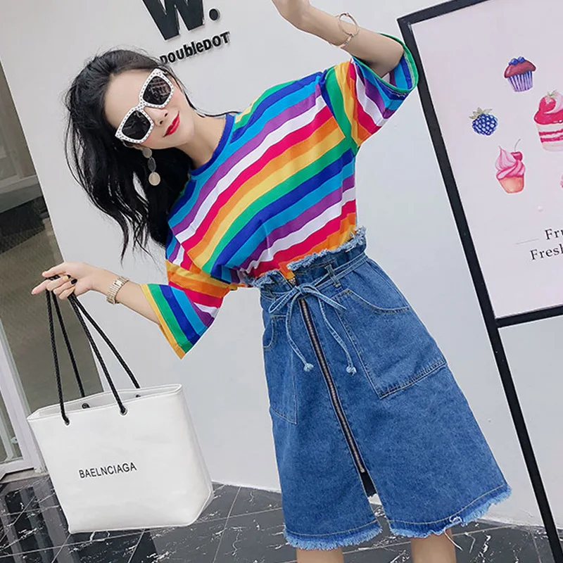 

Online Celebrity Dress Outfit Women's Summer 2019 New Style Western Style Fashion Rainbow Stripes T-shirt + Denim Skirt Two-Piec