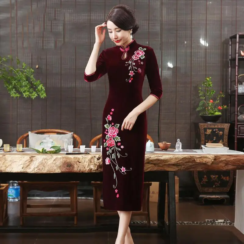 Вышивка Мандарин воротник китайский Qipao платья для женщин футболка с коротким рукавом обтягивающие Vestidos Винтаж Кнопка Cheongsam Плюс Размер 4XL - Цвет: Claret B