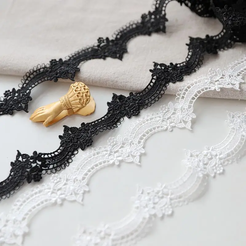 1Yards Embroidery Lace Fabric 3cm White Black Lace Ribbon Fabric For Sewing Wedding Collar Trimmings encajes dentelle W38