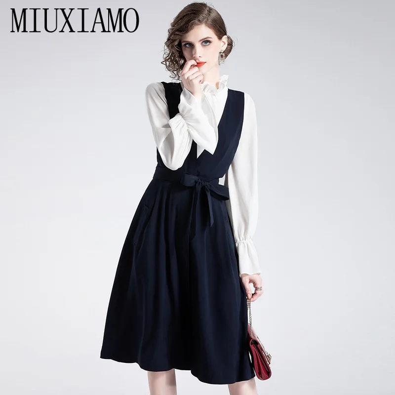 

MIUXIMAO 2019 Fall 2 Piece Set Women O-Neck Full Sleeve Slim WhiteTop + Above Knee Skirt Elegant Winter Suit Vestidos