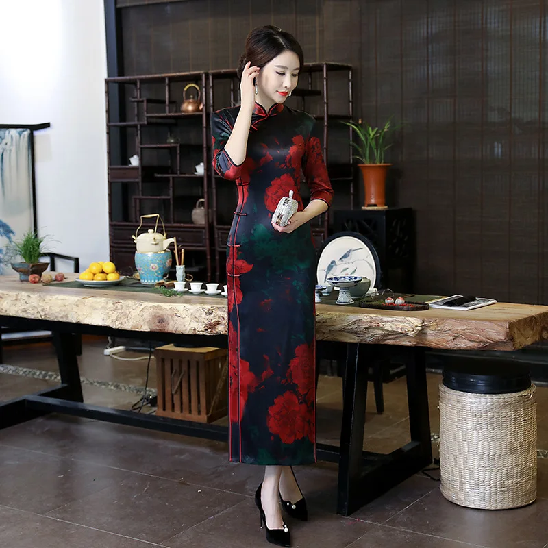 Улучшенное Летнее Длинное платье Cheongsam в стиле ретро с цветочным рисунком, облегающее шелковое платье для подиумов для девочек, облегающее платье в три четверти