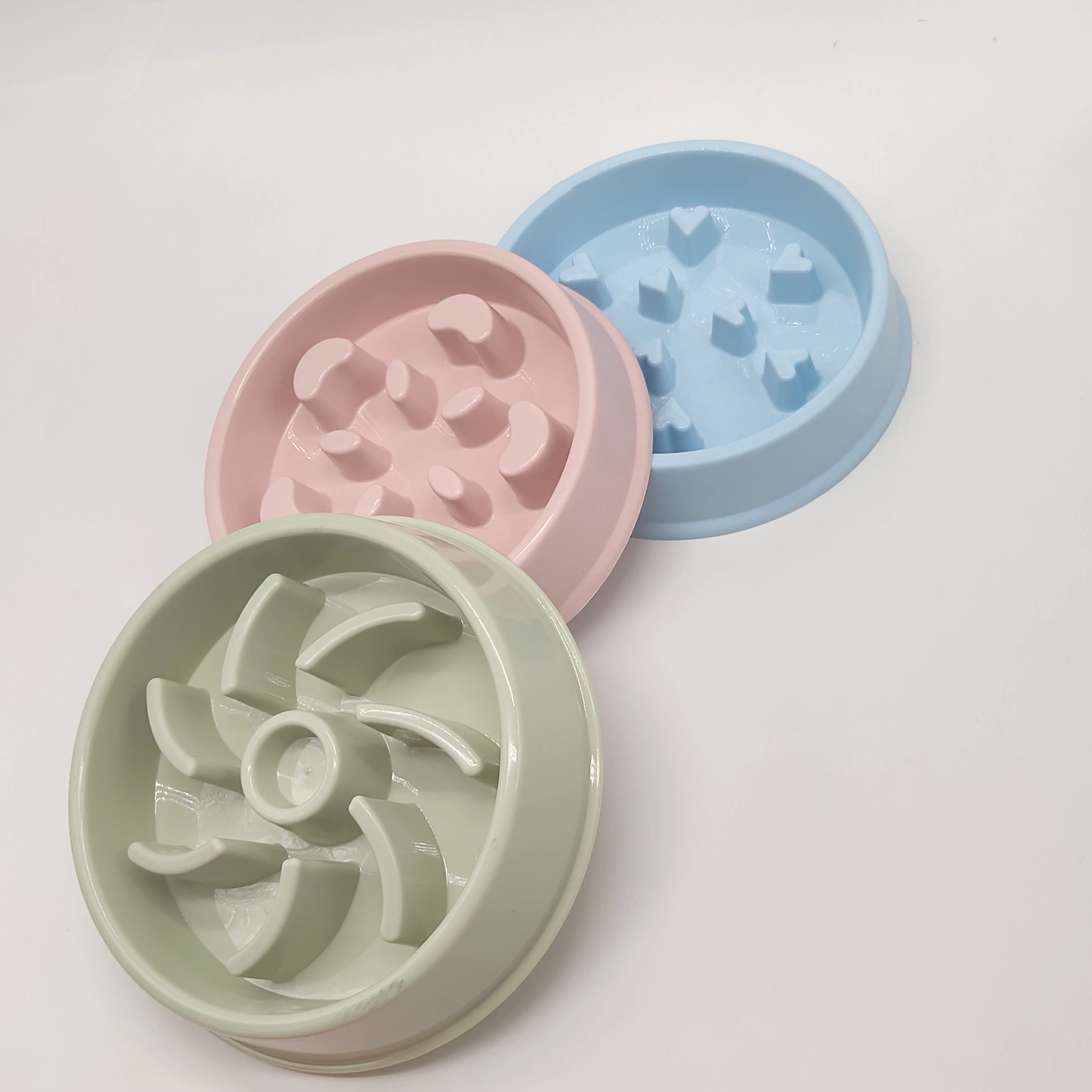 

Anti Choke Pet Dog Feeding Food Bowls Puppy Slow Down Eating Feeder Dish Bowl Healthy Diet Dish Pet Dogs Supplies