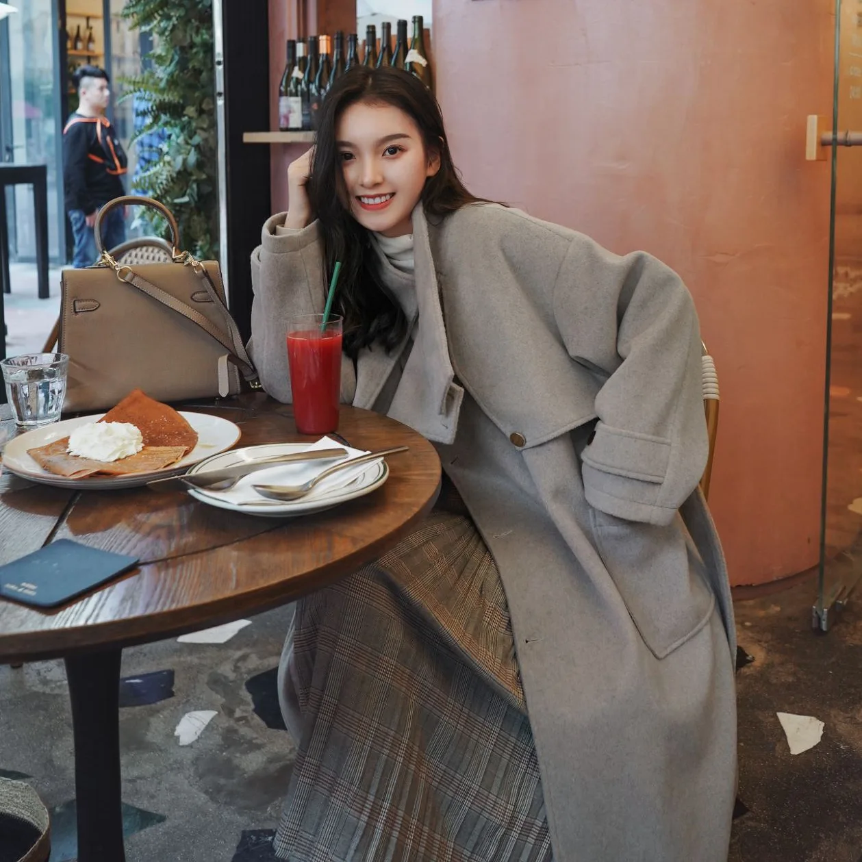 

Photo Shoot CHIC Sense of Design Dark Gray Stand Collar Single Breasted Waist Hugging Lace-up Thick Woolen Cloth Coat Women's Au