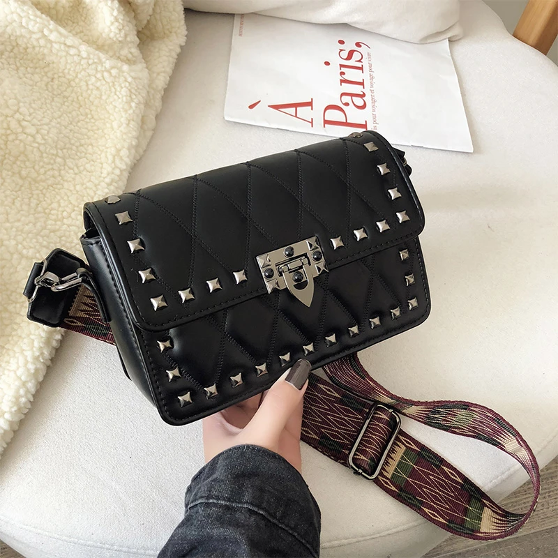 Goedkoop Dames Handtas Klinknagel Kleine Vierkante Tas Crossbody Tassen Voor Vrouwen Zwarte Schoudertas Rode Diamant Rooster Mode Tassen 2019 Femme