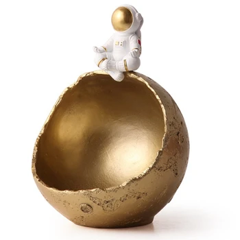 

Creative Key Resin Storage Organizer,Astronaut/Spaceman Sitting Moon Model Snack Box for Home Decorations