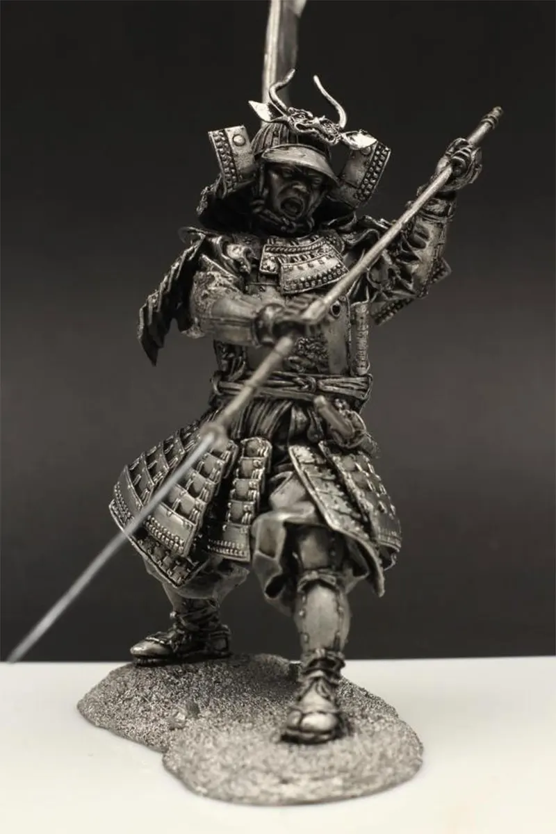 

1:18 Scale 90mm Tin Metal Armor Samurai Statuette Figure Japanese Warring States Hegemon Retro Solider Static Model Men's Gift