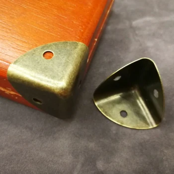 

Antique Metal Wooden Wine Box Corner Iron Protection Case Edge Guard Gift Box Packaging Corner Cover Bronze 25*25mm 4Pcs^