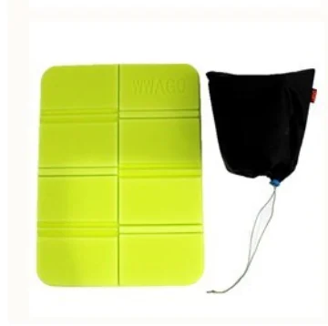 Green with bag 1 Set Portable Camping Picnic Beach Mats 38.5*27.5*8CM Cushion Folding Foam with Square Oxford Bag Waterproof Odorless Mat - Цвет: Green with bag