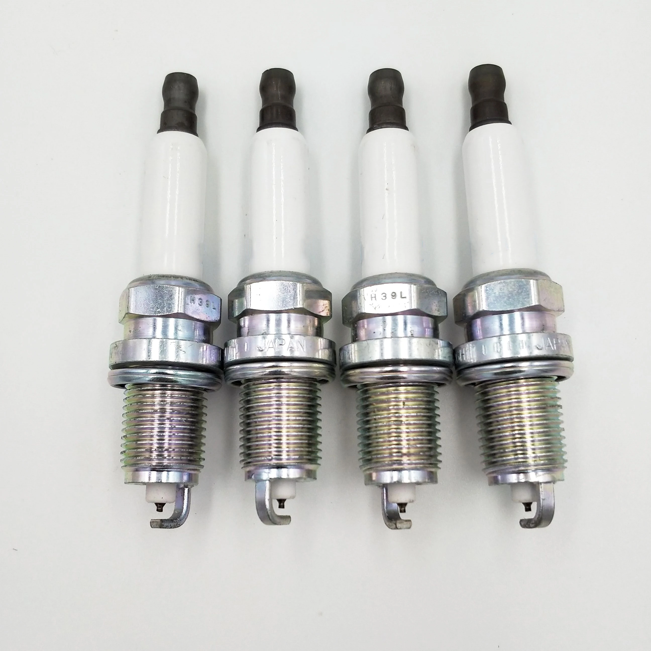 4 шт./лот FR7KPP332 12122158252 IZFR6H11 иридиевая Свеча зажигания для BMW E53 E60 E63 E64 E65 E66 E87 120i N46 12 2