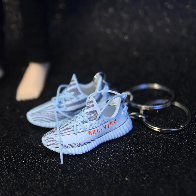 3D Mini Yeezye Sneaker Keychain Shoes Model Backpack Pendant For Boyfriend Birthday Party Present High Quality Shoes Keyring Hot 10