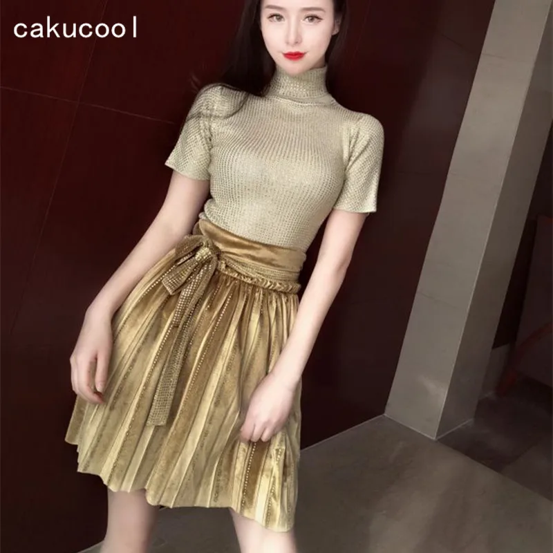 

Cakucool Diamond Stamping Skirt Set Short Sleeve Knitted Tshirt and Pleated Skirt 2pcs Set Elegant Party Suit Shiny Outfits