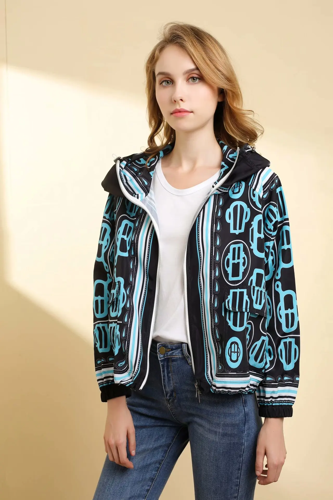 

2019 Autumn New Style WOMEN'S Dress Fashion Casual Loose Bat Sleeve Geometry Printed Hooded Sunscreen Coat Small Coat