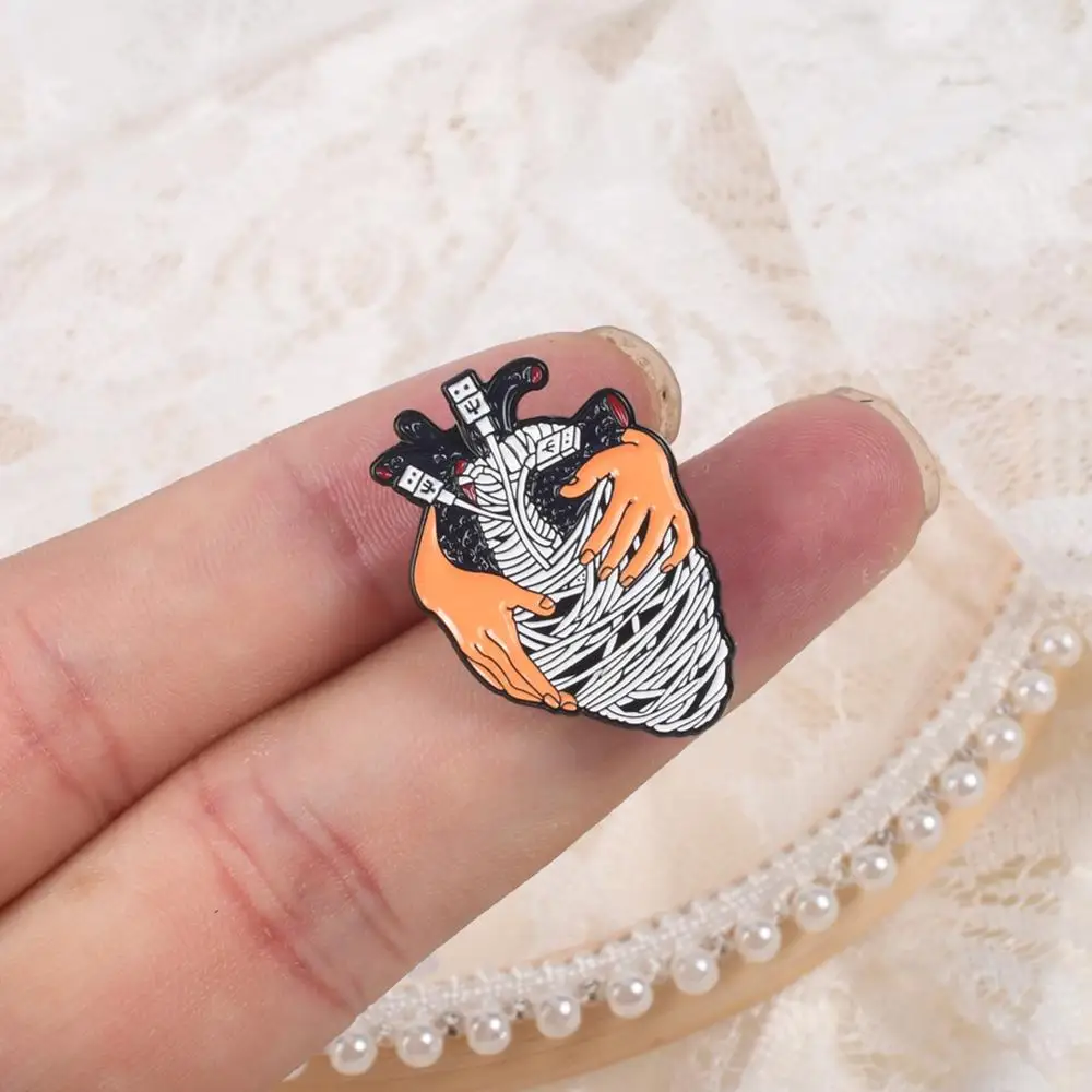 Meme USB кабель Анатомическое Сердце Эмаль булавки линия данных панк ювелирные