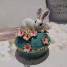 2020 New Desgins Bunny Rabbit Laying in Flowers Trinket Box White Rabbit Jeweled Keepsake Box