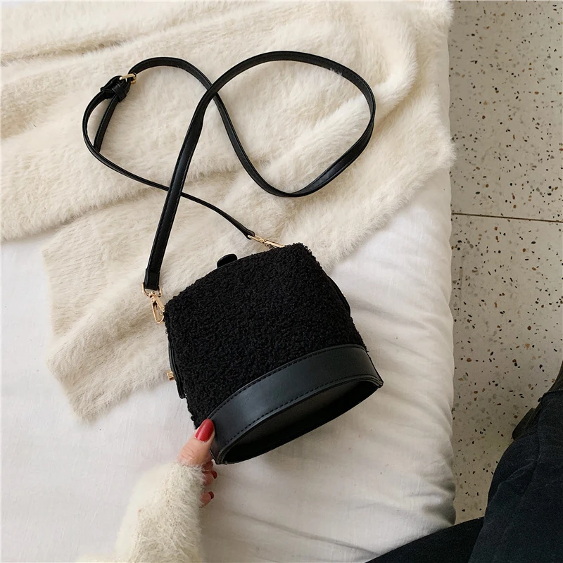 

Crossbody Bag for Women Shoulder Bag Brand Designer Women Bags Luxury Plush Bucket Bag Handbag Purses and Handbags 2020 New