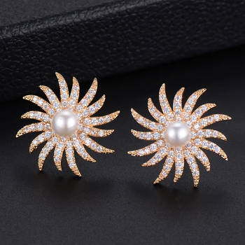 

LARRAURI Luxury Elegant Sunflower Shape Pearl Inlaid Cubic Zirconia Stud Earrings For Women Bridal Engagement Earrings Jewelry