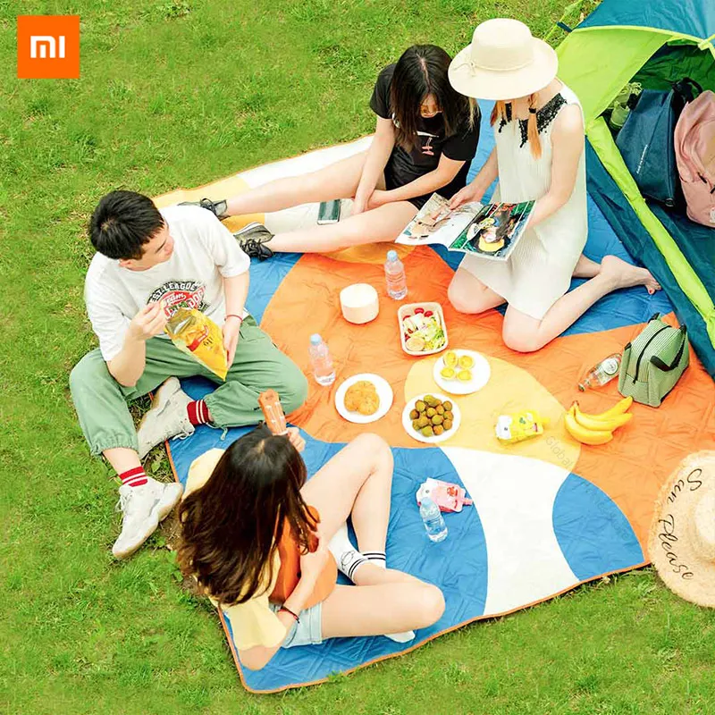 

Xiaomi ZAOFENG Portable waterproof moistureproof machine washable picnic mat Thickening of three layers, portable acceptance