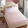 Thicken Quilted Mattress Cover King Queen Quilted Bed Fitted Bed Sheet Anti-Bacteria Mattress Topper Air-Permeable Bed Pad ► Photo 2/6