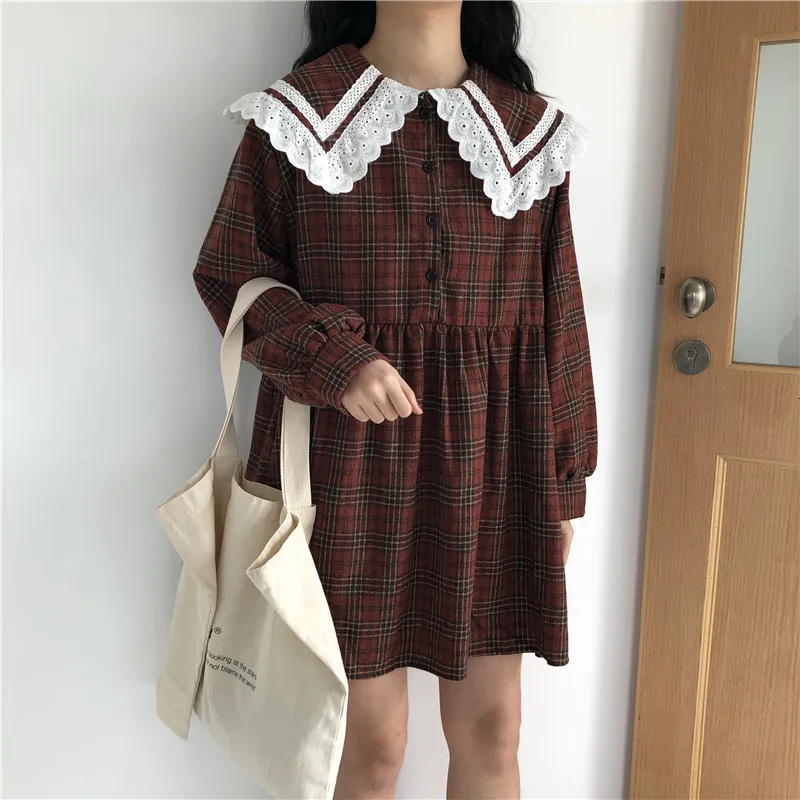 5XL размера плюс женское винтажное клетчатое платье осеннее милое кружевное платье с воротником Питер Пэн с длинным рукавом свободное повседневное ТРАПЕЦИЕВИДНОЕ Хлопковое платье