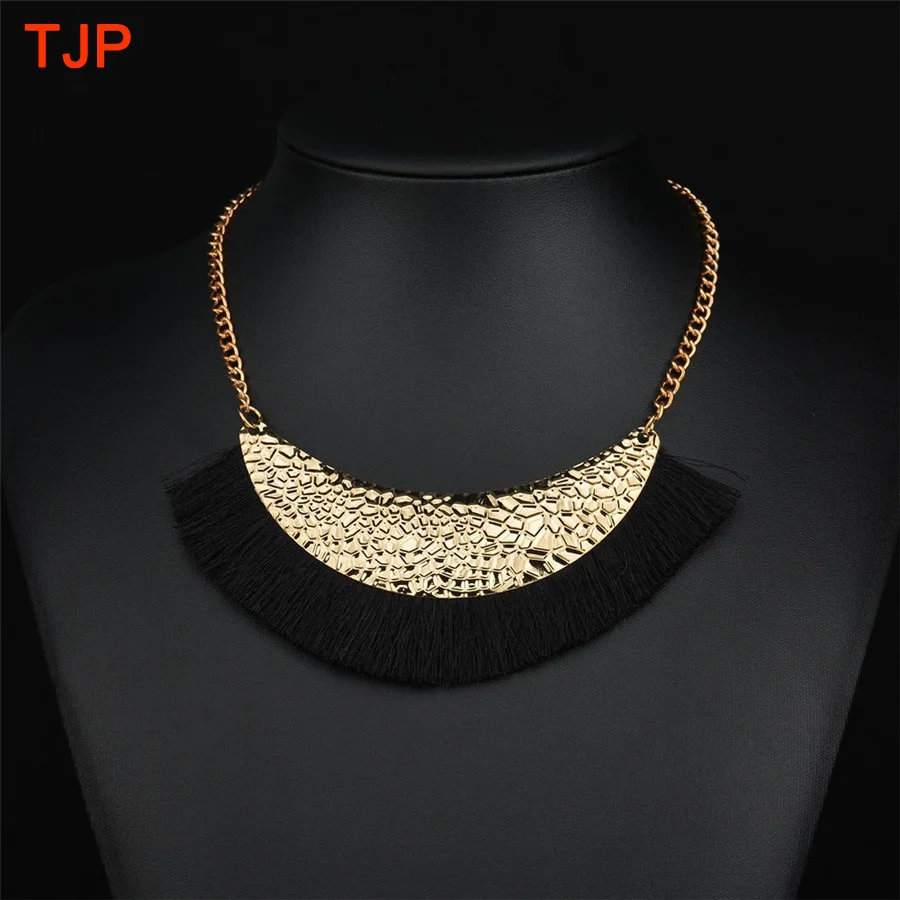 

Trendy Retro Pattern Ethnic Bohemian Tassel Pendants Necklaces for Women Boho Link Chain Choker Statement Necklace 2019 New