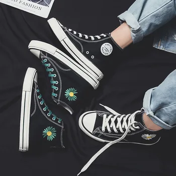 

2021 luxury designer autumn and winter new hot sale small daisy high top canvas shoes men's shoes joint casual shoes women
