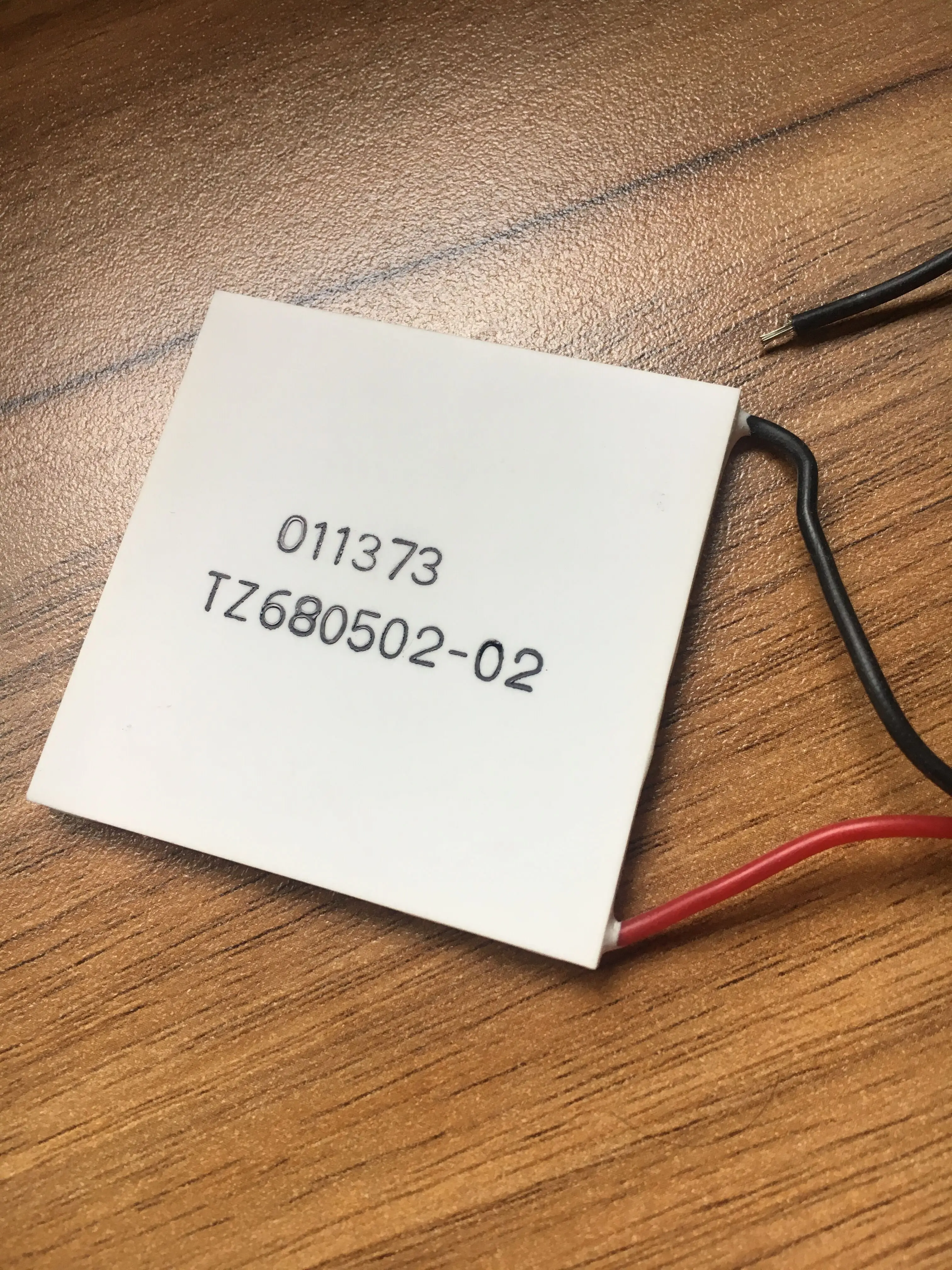

Electronic Cooling Plate TZ680502-02 011373 DC24V8A 55*55mm