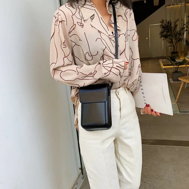 

Summer female messenger bag Joker Korean 2019 new simple solid color mobile phone bag