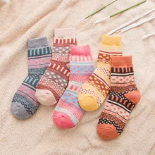 Autumn Winter New Arrival 5 Pairs Thickened Warm Lady Rabbit Wool Socks Dot National Style Cashmere Women Socks