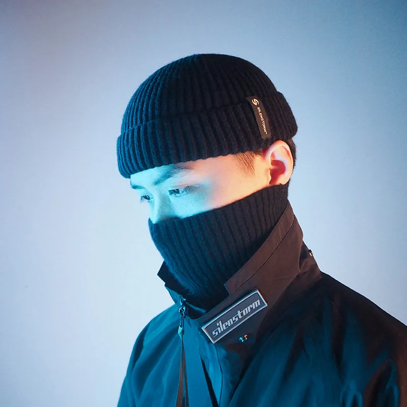 Вязаная шапка SILENSTORM Techwear унисекс черная из смешанной шерсти теплая вязаная в