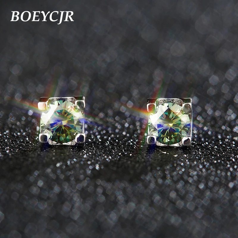 

BOEYCJR S925 0.5/1/2ct Green Moissanite VVS1 Fine Jewelry Diamond Stud Earring With Gra Certificate For Women