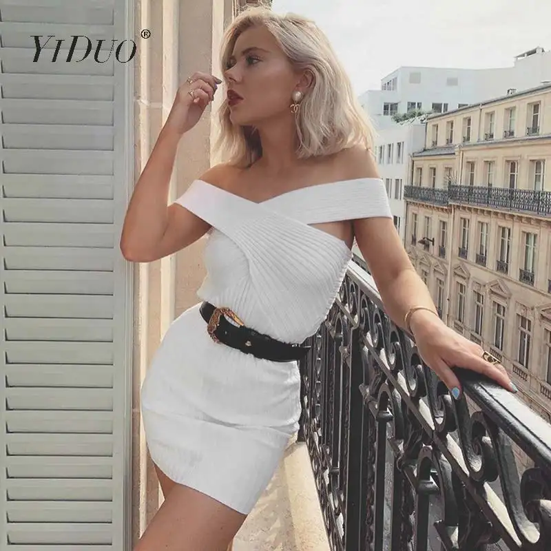 Женское трикотажное платье YiDuo однотонное облегающее с открытыми плечами и