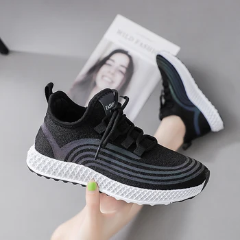 

Women Casual sports shoes Breathable Sneakers Running fringe Flats 2020 Summer students Mesh Flat Soft Reflective Fashion shoes