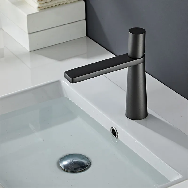 Tuqiu Basin Faucet Brass Bathroom Faucet Mixer Tap Single Handle Hot and Cold Chrome Lavatory