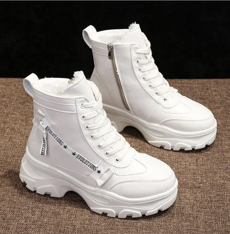 

Thick Bottom Snow Boots Women Lace Up Martin Boots Woman Platform Ankle Military Boots Warm Fur Winter Women Sneaker