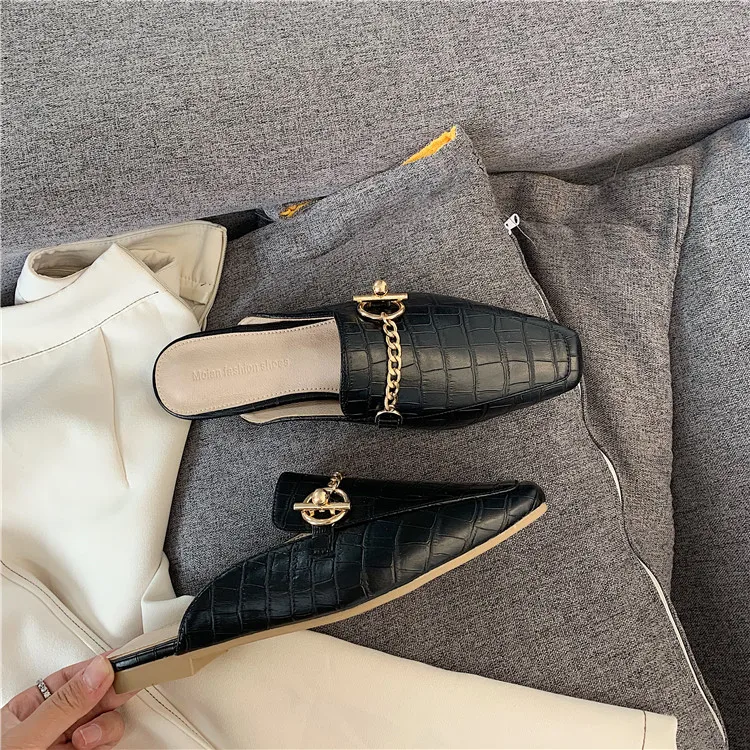 Бренд molan Designers; коллекция года; сезон весна; Новинка; модная Роскошная золотая металлическая цепь; кожаные тапочки на плоской подошве; слипоны; лоферы; шлёпанцы; вьетнамки