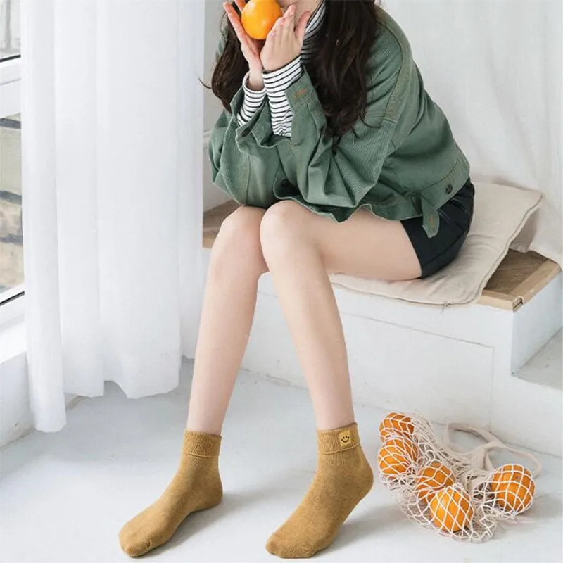 New Socks Winter Autumn Embroidery Square Face Cotton Women's Socks Funny Lovely Smile Face Socks Autumn Fashion Cartoon Socks