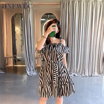 

Summer 2019 New Fashion Slash Neck Short Sleeve Striped Patchwork Pleated Lace Up Casual Loose Dress Women E204