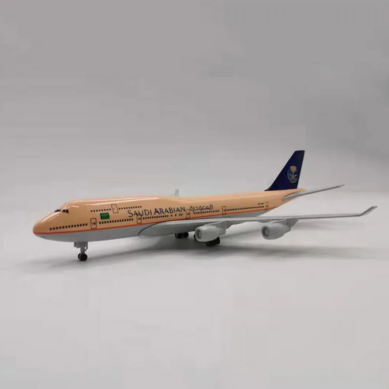 1/400 масштаб 20 см Boeing 747 B747 модель SAUDI ARABIAN AIRLINES w база шасси сплав самолет коллекционный дисплей игрушка Подарки