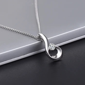 

0.15ct/CenterStone Love 18K Gold Diamond Pendant for Women Fashion and Fine Jewelry for Wedding and Engagement Ceremony