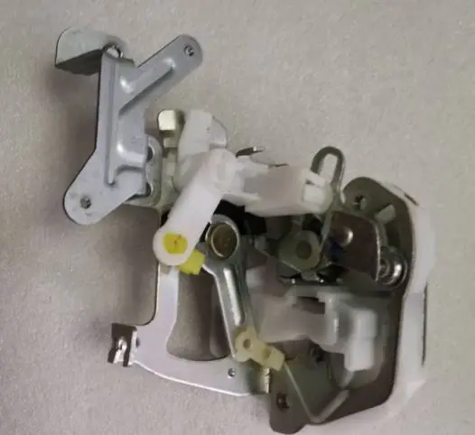 Door Lock Actuator - 2001 Toyota Tacoma | O'Reilly Auto Parts - Foto 3