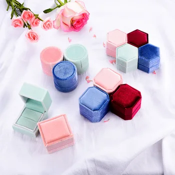 

Kuololit Wholesales 5pcs/lot Velvet jewelry Boxes for Wedding bride square octagon shape Jewelry boxes Pink blue red New arrival