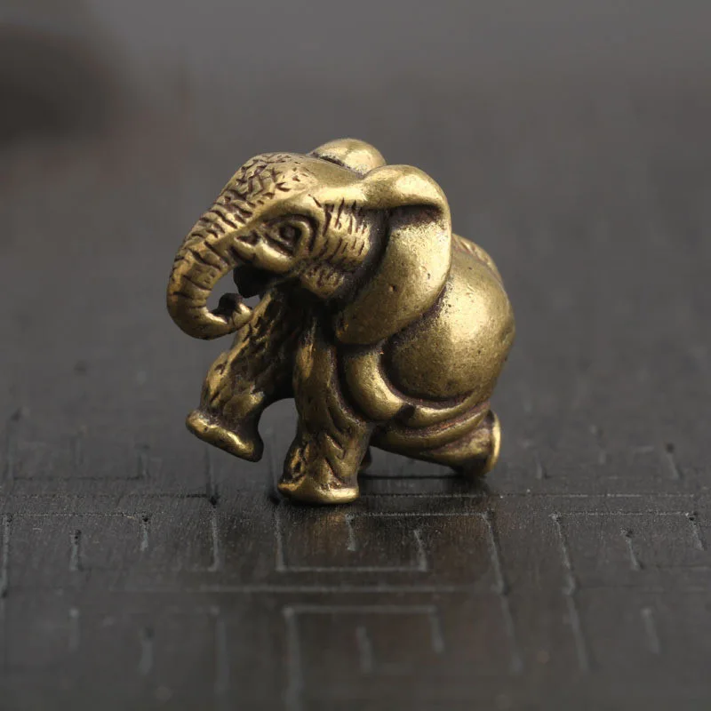 Elephant B Винтажные медные 4 стиля Слоны миниатюрные фигурки настольные украшения латунные животные аксессуары для украшения дома брелок подвеска - Цвет: Elephant B