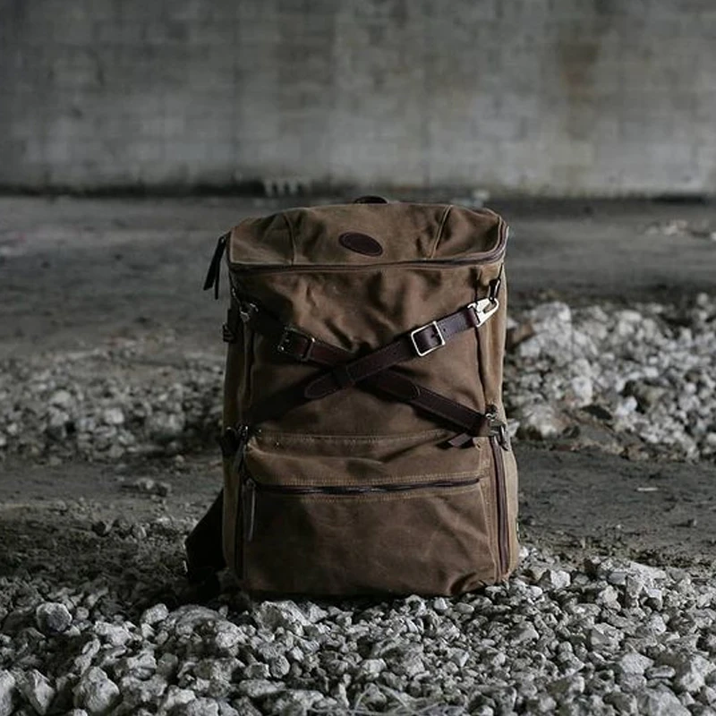 MODEL SHOW of Woosir Anti-Theft Canvas Laptop Backpack