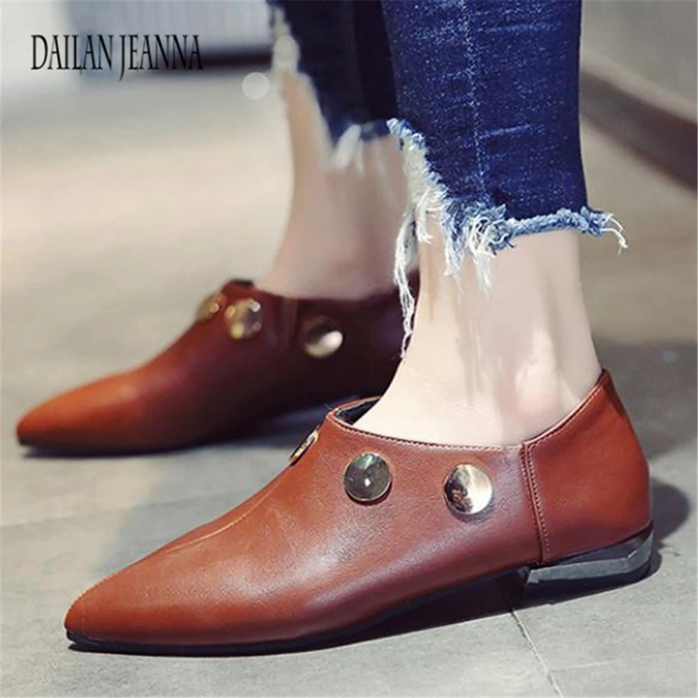 

Women's shoes in 2017, autumn and winter.
