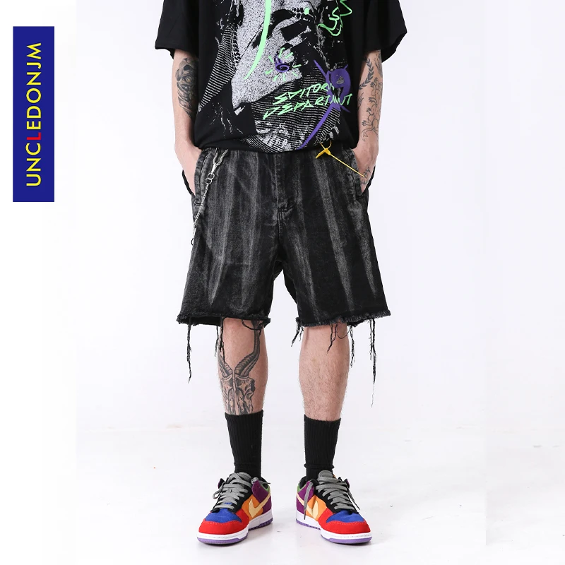 

UNCLEDONJM Destroy Vintage Denim Shorts Hip Hop Casual Shorts Men Loose Design Shorts 2020 Summer Fashion Male Shorts ED-ADK05