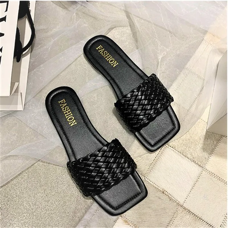 

2020 Summer Weaving Slippers Women Square Toe Casual Open Toe Flat Sandals Outdoor Woman Comfortable Beach Slides Flip Flops