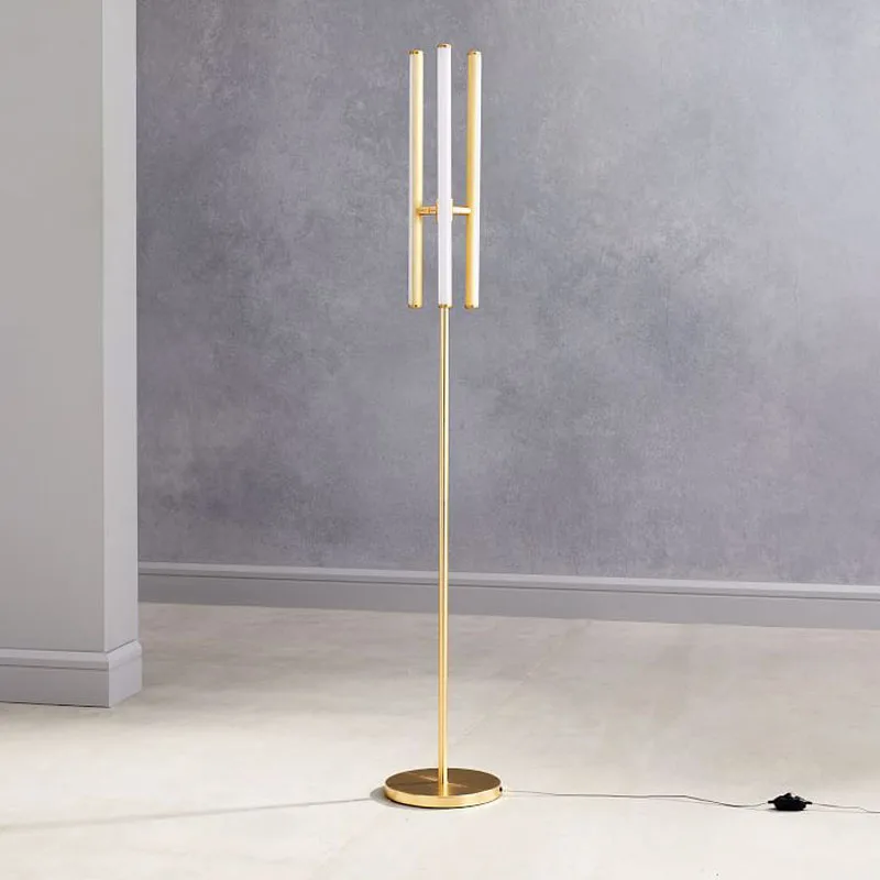 Постмодерн Золотой минималистичный светодиодный напольный светильник для гостиной вертикальный кованый светильник с несколькими головками светодиодный светильник