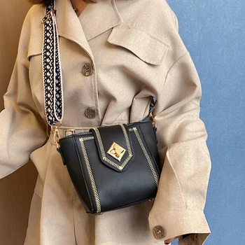 

Messenger Bags 2020 New Arrival Women Leather Bags White Blue Solid Modern Trendy Style Buckets Spring Shoulder Bolsa BWB14254-4